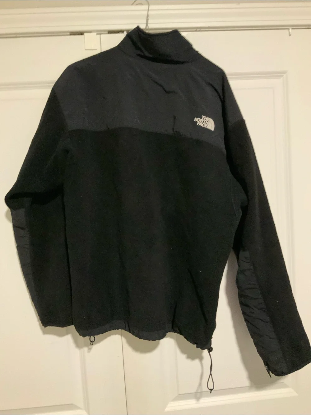 The North Face Black Men's Lightweight Fleece Jacket